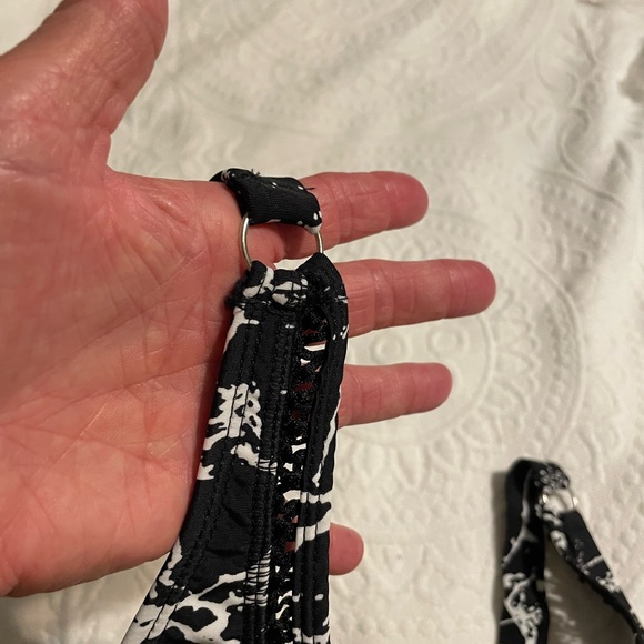 1-piece Small Swimsuit - Picture 5 of 6